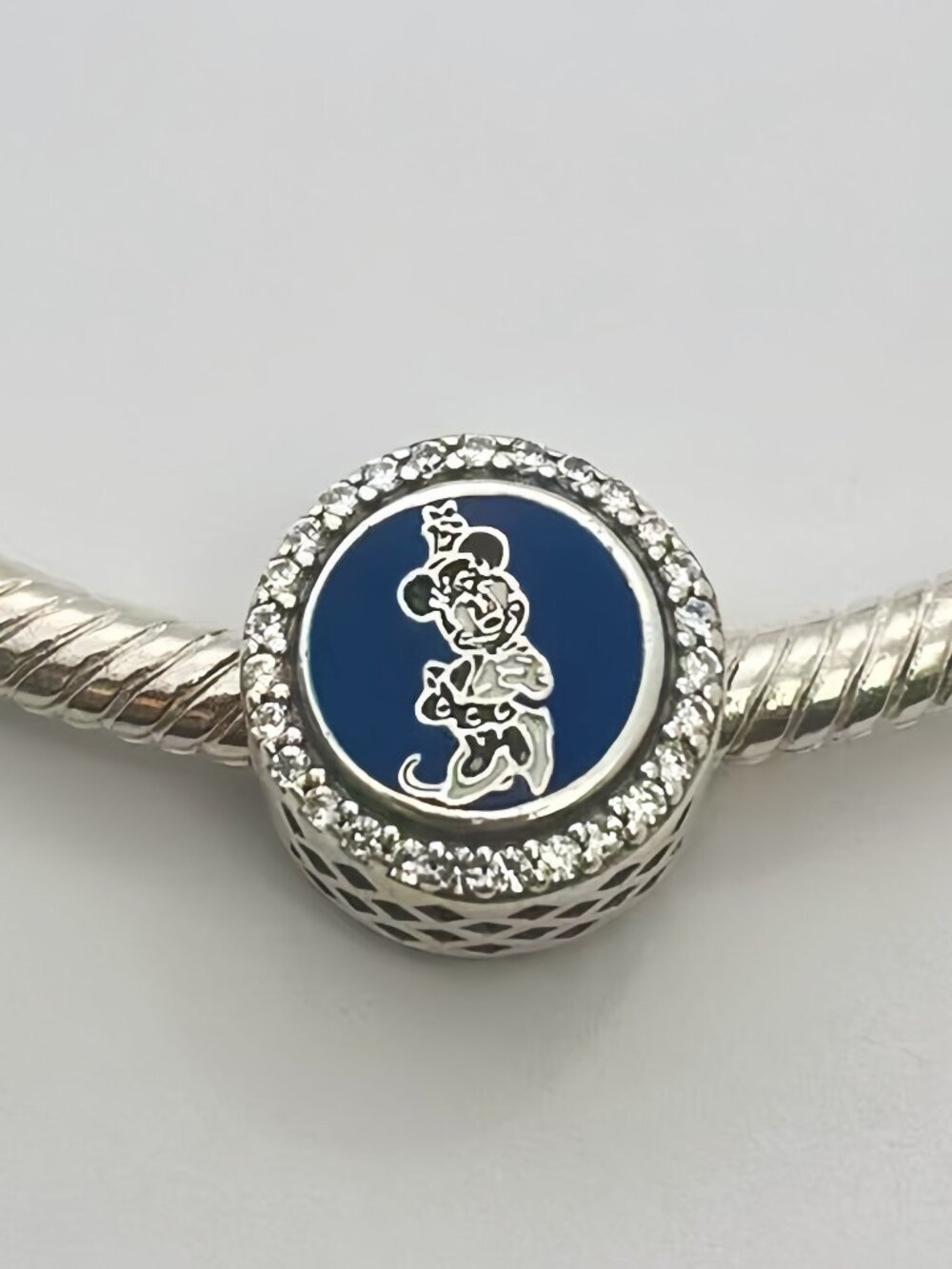 2022 Disney Parks Pandora Minnie Mouse Hanukkah Menorah Charm